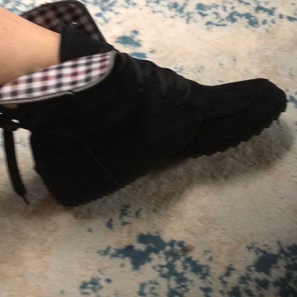 Soft house shoes